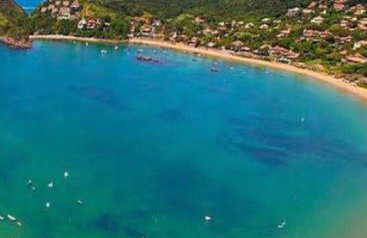 Búzios Praia da Ferradura Linda casa dentro de Condomínio com toda infraestrutura - água e luz inclusos na tarifa - Foto 64