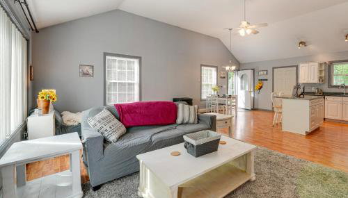 4 Mi to Long Lake! Secluded Haven with Fenced Yard - Foto 2