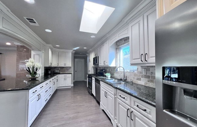 Fabulous 6 Bedroom , 4 Bath Pool W/jacuzzi Home - Foto 18