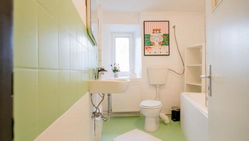 janu-homes - 3 Zimmer Apartment - 4 Betten, Waldblick vom Kirchplatz - Foto 5, towels, Shower