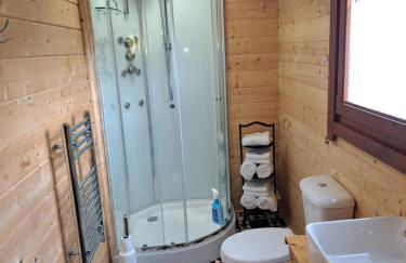 Cobblehouse Country Cabins no TRADE WORKERS - Foto 17