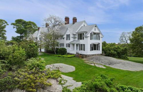 Cranberry Hill | 9 BR 22 Acre Estate | Sleeps 24 - Photo 10