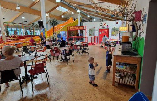 Sauna, Pools mit XXL-Terasse oder Kinderkino - Foto 64