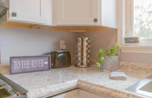 Life is Better on the River - Foto 7