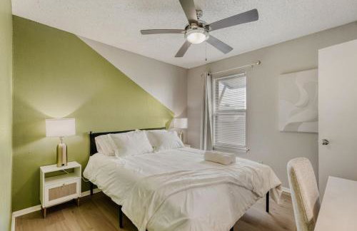 Urban Chic Getaway 2B - Sleeps 6 - Pool Prkg, WD - Foto 24