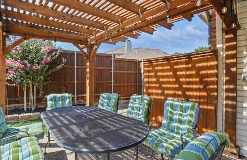 Modern Rustic Oasis Games Cinema UTD Plano Frisco - Photo 35