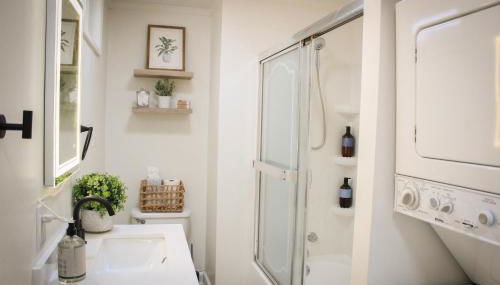 New 1-bedroom Bungalow! 4 miles to CLE - Foto 5