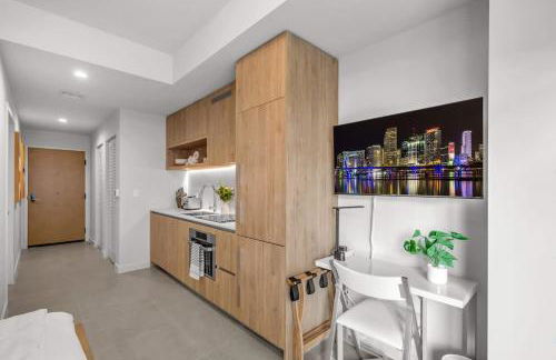 Brand New Luxury Studio at The Crosby Downtown MIA - Foto 10