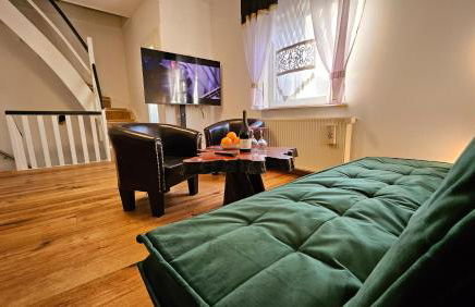 Haus (1. Etage+DG) mit Garten - Foto 1