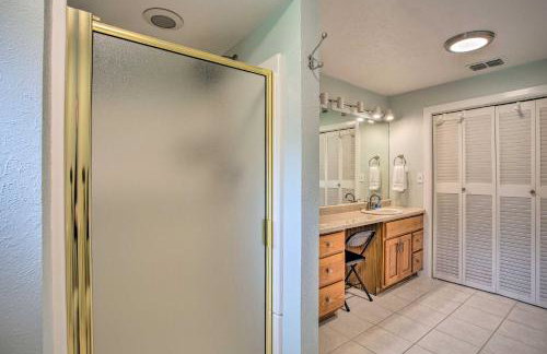 Possum Kingdom Lakefront Home with Patio and Dock! - Foto 17