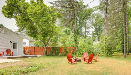 Chippewa Lake Cottage with Fire Pit! - Foto 2