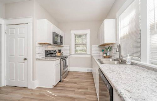 4 Bed 2 Bath Home by College Hill and Hospitals - Foto 9