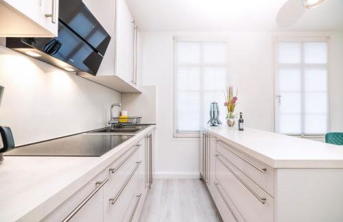 Smart Home - Wuppertal - Perfect for 6-8 Guests! Netflix - Central - Free Parking Zone - Foto 8