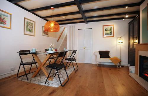 Mount Rd By N And N Stays Contractor Friendly 4 Bed House With Large Driveway, Bath - Photo 42