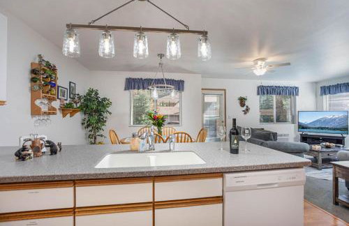 Walk to Downtown Leavenworth, Coaster, Festivities, Oktoberfest, Christmas Lights, Maifest - Foto 8