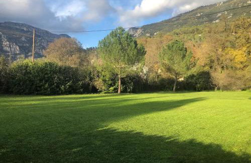 Spacious villa in Tourrettes-sur-Loup with Private Lake access Sleep 16 - Foto 5