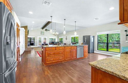 Beautiful Lakefront Cabin - Something For Everyone - Photo 55