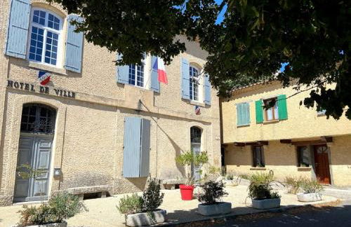 A l’ombre du géant de Provence - Foto 8