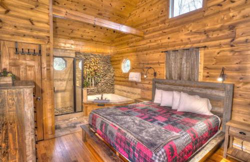 Luxury Cabin Sleeps 8 with creekside fire pit near Helen GA - Foto 12