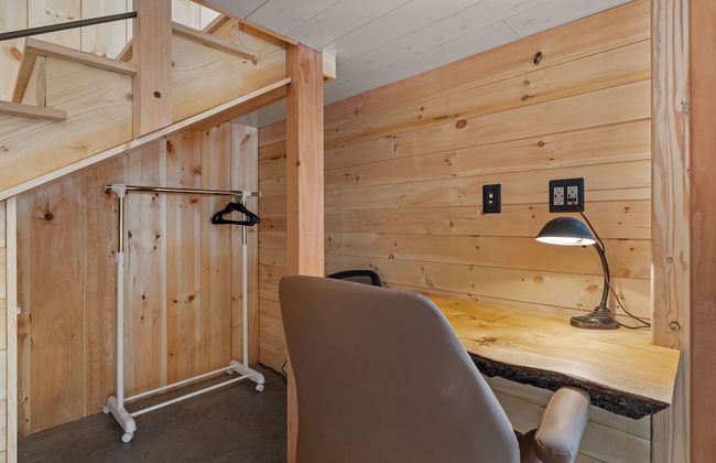 Ski Cabin w Hot Tub Gas Fireplace Near Cranmore - Photo 39