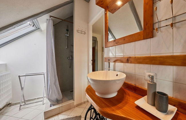 Beautiful Villa With Comfort - Photo 11