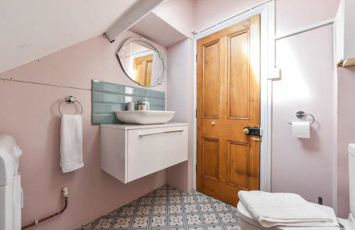 Traditional 3-Bed Property in Pontcanna with Parking - Foto 43