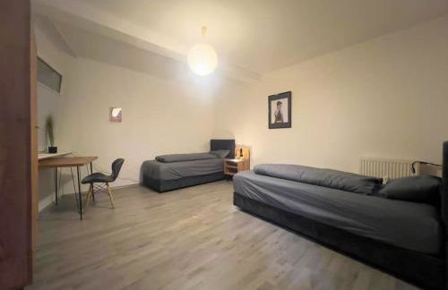 Livemore24 - Apartment 5 in Duisburg WLAN - Smart-TV - 24-7 Check-in und Küche - Photo 11