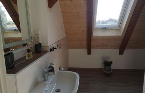 Apartment Moderne Ferienwohnung mit Hot Tub und Fasssauna by Interhome - Foto 13