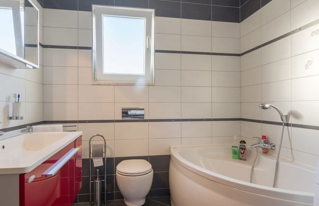 Beautiful Villa in Lisicic With Private Pool - Foto 20