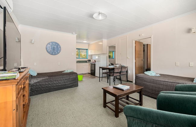 Alpine Motel - Photo 29