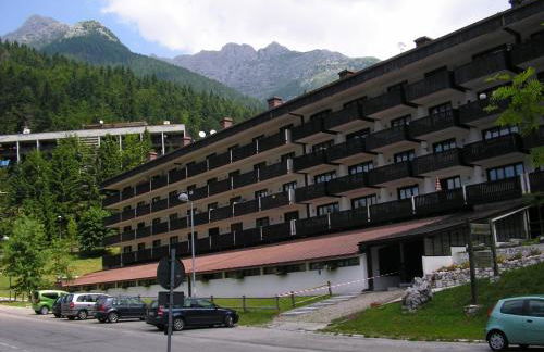 Montasio SELLA NEVEA Condominio Bucaneve TARVISIO ITALY - Foto 1
