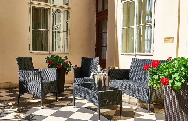 Golden Three Crowns - Foto 53