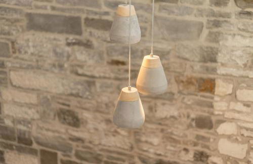 2BD Loft Style Apt - Edinburgh - Free Parking - Pass the Keys - Foto 9