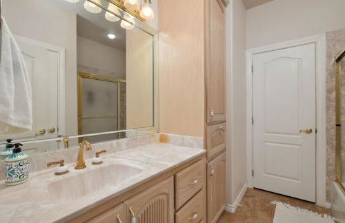 Valley Getaway! Pool House - Photo 20