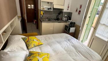 Grimaldi Central AC 2 terraces Wifi 5mins SEA - Foto 3, minibar