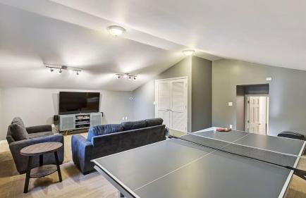 Lakefront Home Private Dock, Tiki Bar, Firepit Shore to Please by Avantstay - Foto 85