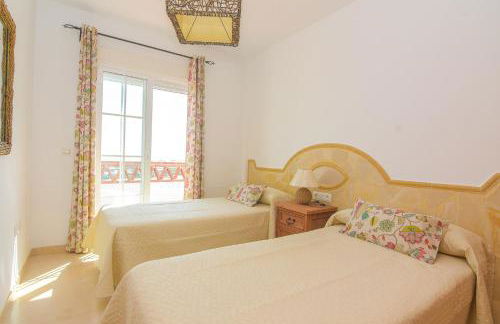 Villa privada con increíbles vistas al mar - Photo 11