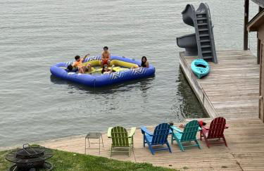 Ultimate Lake Resort Xtravaganza - Luxury - Waterfront - Boathouse - Sleeps 18 - Photo 27