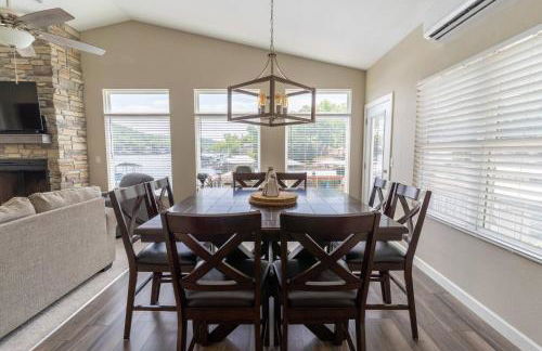 Charming Waterfront Cabin - Sleeps 10 - Photo 35