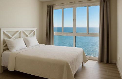 The Pearl with Private Beach Access - Foto 2