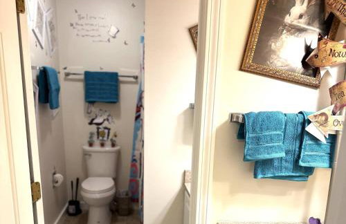 Disney Wonderland Suite at Jiminy-Ski On Off Mtn - Must See Stitch and Mickey Magic - Foto 28