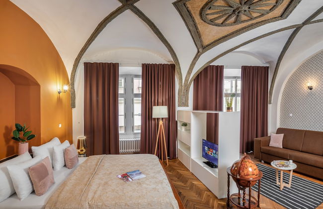 7 Tales Apartments by Adrez Living - Photo 19