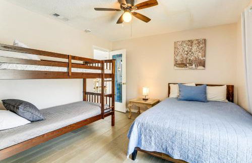 Furnished Sunroom with TV! Canal-Front Bradenton Gem - Foto 21