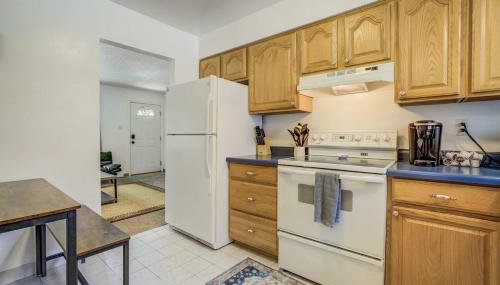 Alder Nest Cozy Retreat w Fire Pit & Workspace - Foto 4