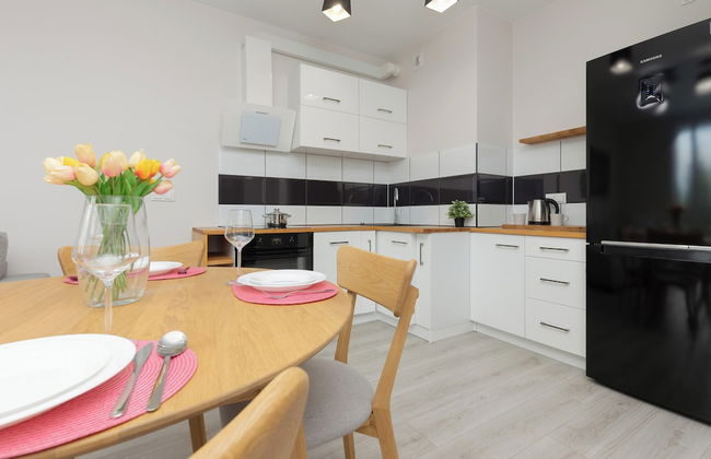 Comfy Apartment With Parking by Renters - Photo 21