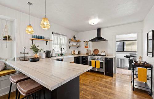 Mid-City 2BR Retreat Firepit Nights with Free Parking - Photo 2