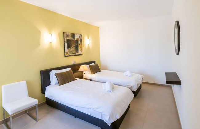 Captivating 2-bed Apartment in Praia da Luz - Foto 3