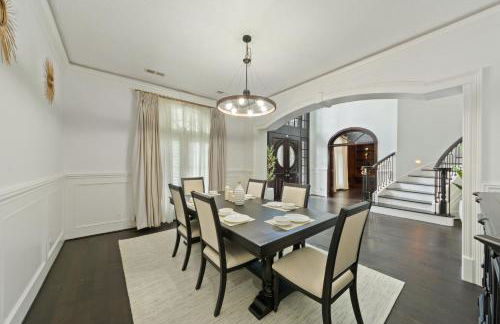 Luxury Mansion in The Woodlands TX with Heated Pool, Spa, BBQ & Basketball Court - Foto 4