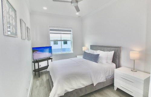 Manatee Isle - Photo 24