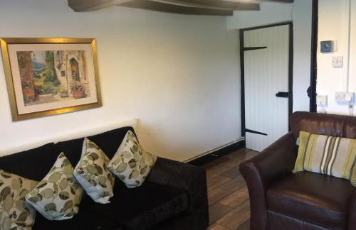 Cottage on the Green - Photo 9